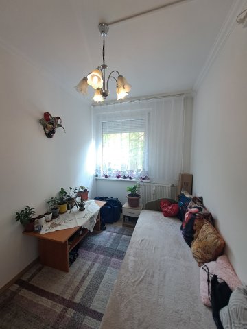 Eladó panellakás, Debrecenben 61.49 M Ft, 3 szobás