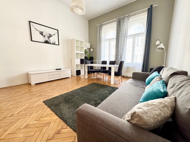 Eladó téglalakás, Budapesten, VI. kerületben 77.9 M Ft