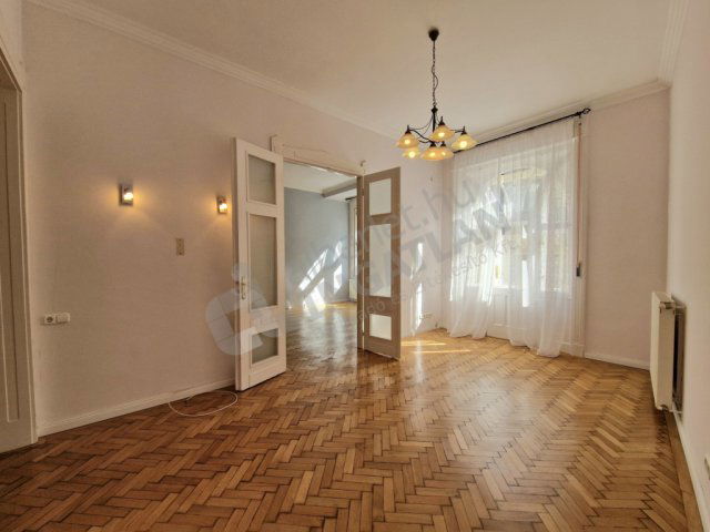 Kiadó iroda, Budapesten, VI. kerületben, Vasvári Pál utcában