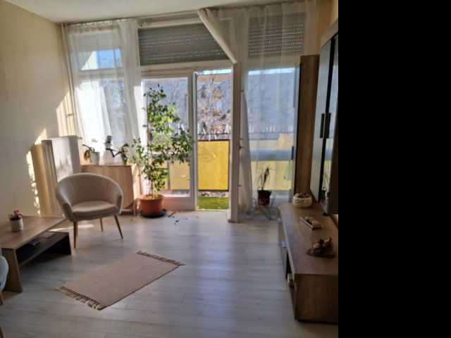 Eladó panellakás, Pécsett 49.9 M Ft, 2 szobás