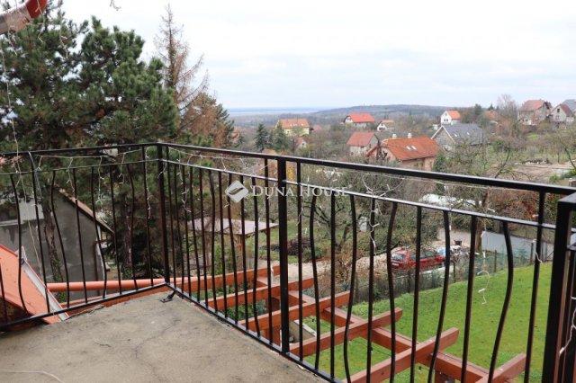 Eladó családi ház, Sukorón 189 M Ft, 5 szobás