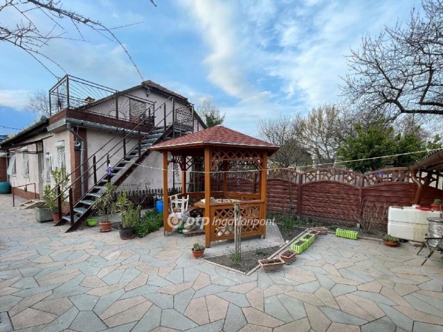 Eladó ikerház, Budapesten, XIV. kerületben 148.9 M Ft, 3 szobás