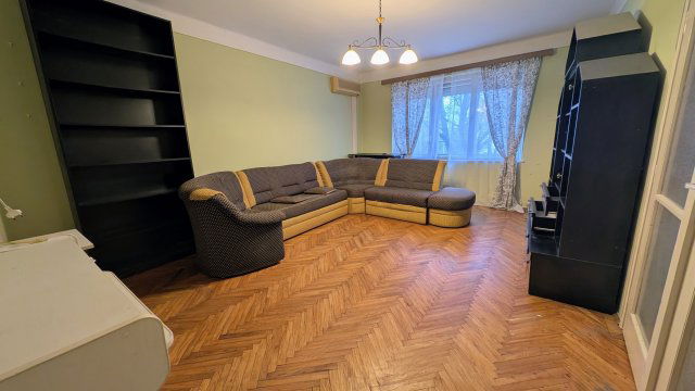 Eladó téglalakás, Kecskeméten 53 M Ft, 3 szobás