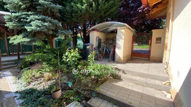 Eladó családi ház, Budakeszin 214 M Ft, 10 szobás