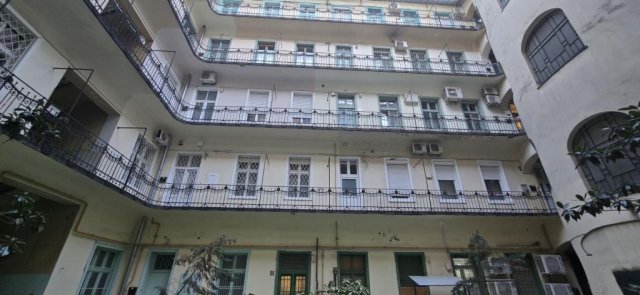 Eladó téglalakás, Budapesten, VI. kerületben, Király utcában