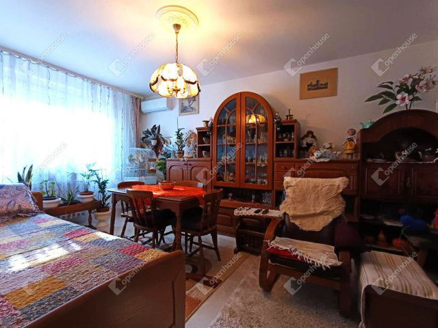 Eladó panellakás, Hódmezővásárhelyen 39.9 M Ft, 2 szobás