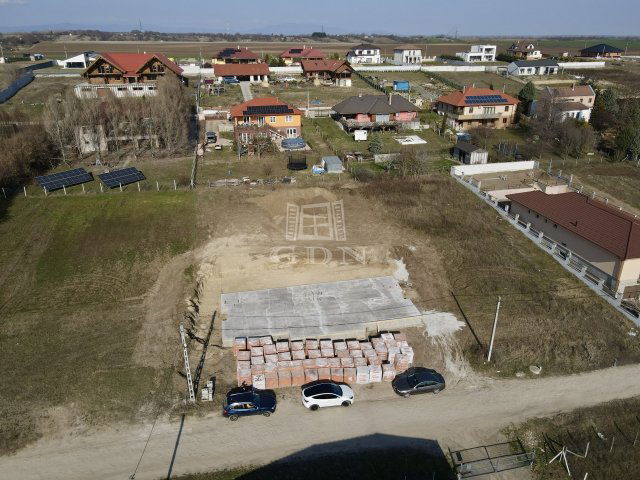 Eladó ikerház, Hatvanban 70 M Ft, 4 szobás / költözzbe.hu