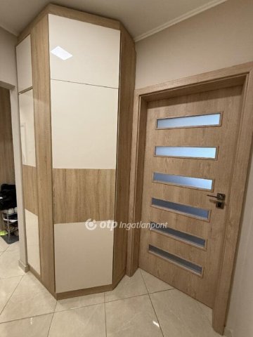 Eladó panellakás, Nyíregyházán 56 M Ft, 2+2 szobás