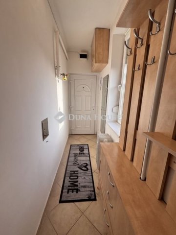 Kiadó téglalakás, albérlet, Pécsett 230 E Ft / hó, 2 szobás