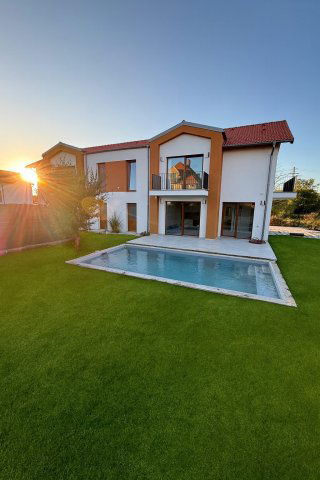 Eladó ikerház, Balatonfüreden 169 M Ft, 5 szobás