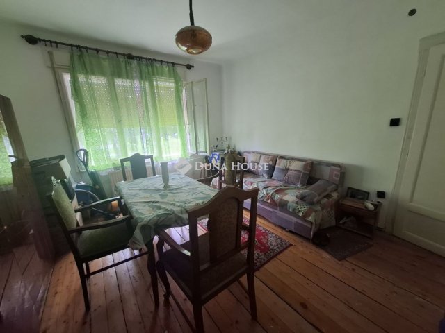 Eladó családi ház, Budapesten, IV. kerületben 170 M Ft, 7 szobás