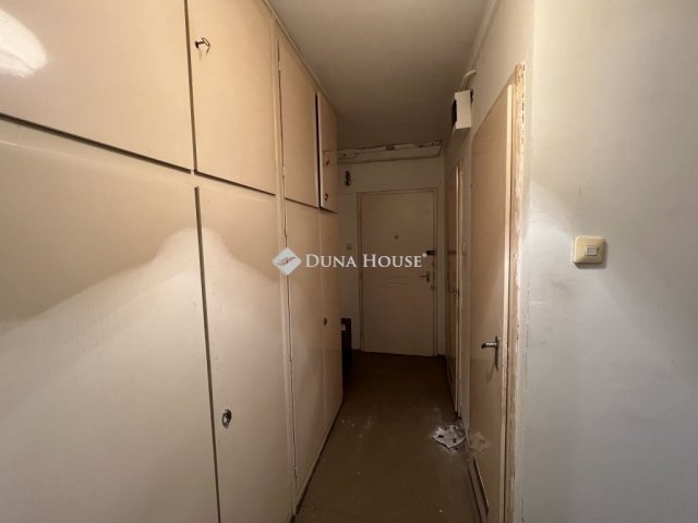 Eladó panellakás, Algyőn 47.5 M Ft, 1+1 szobás