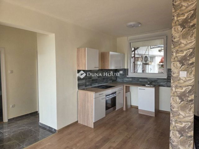 Eladó téglalakás, Budapesten, VIII. kerületben 84.9 M Ft