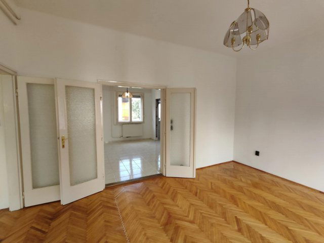 Eladó téglalakás, Szegeden 58.5 M Ft, 3 szobás