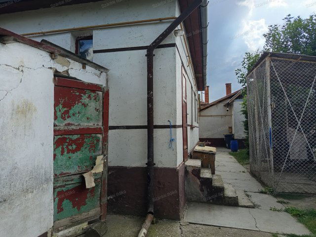 Eladó családi ház, Szajolon 26.9 M Ft, 2 szobás