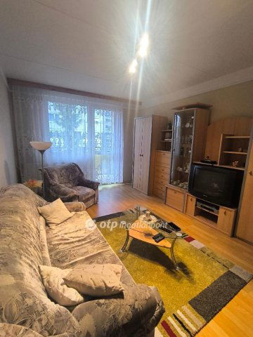 Eladó panellakás, Salgótarjánban 8.5 M Ft, 2 szobás