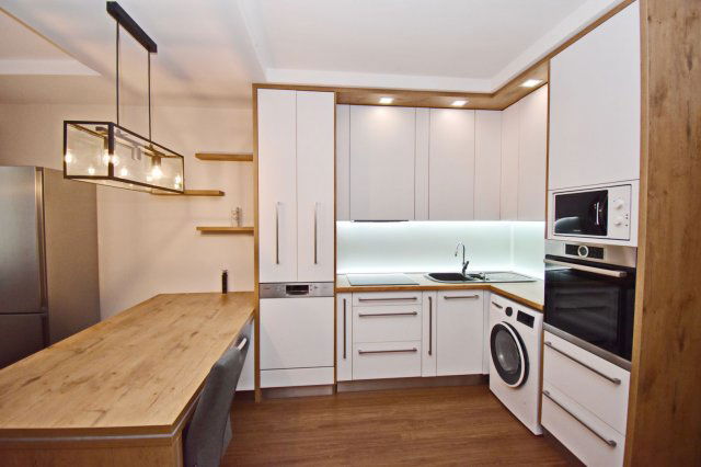 Kiadó panellakás, albérlet, Debrecenben 270 E Ft / hó, 3 szobás