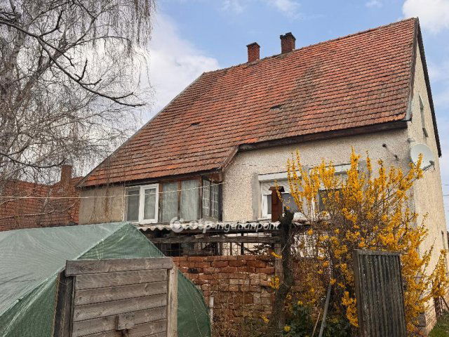 Eladó családi ház, Vasegerszegen 37.9 M Ft, 4 szobás