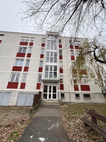 Eladó téglalakás, Győrött 45.99 M Ft, 2 szobás