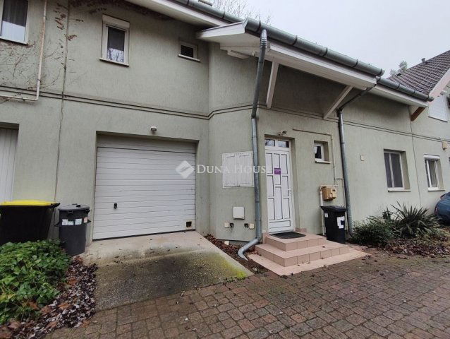 Eladó sorház, Siófokon 113 M Ft, 4 szobás / költözzbe.hu