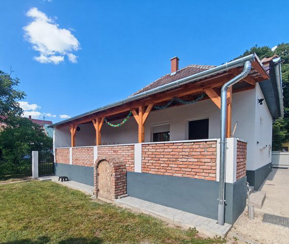 Eladó családi ház, Csákányon 33.915 M Ft, 2 szobás