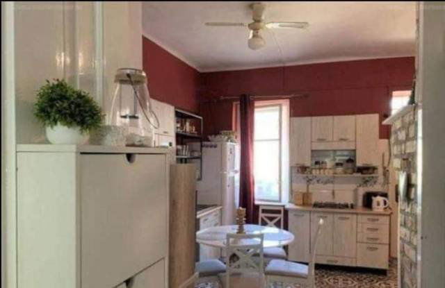 Kiadó téglalakás, albérlet, Szegeden 150 E Ft / hó, 1 szobás