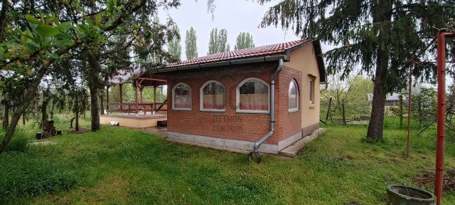 Eladó családi ház, Debrecenben 18 M Ft, 1 szobás