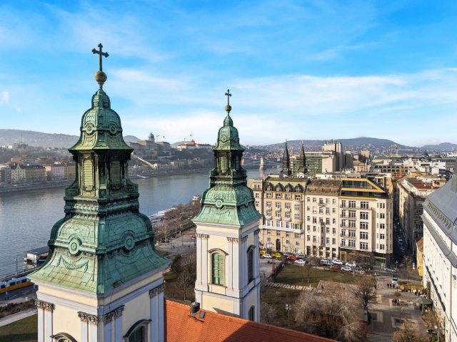 Eladó téglalakás, Budapesten, V. kerületben 952.5 M Ft, 3 szobás