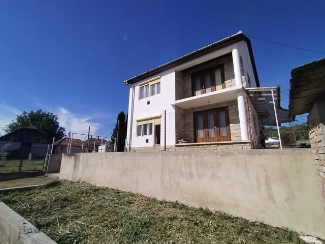 Eladó családi ház, Mihálygergén 19.9 M Ft, 5 szobás