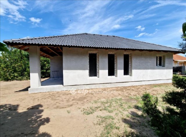 Eladó családi ház, Szentmártonkátán 40 M Ft, 3 szobás