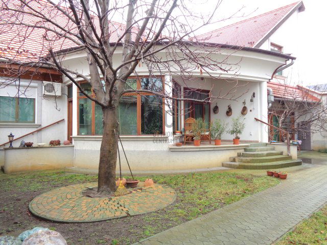 Eladó családi ház, Kecskeméten 214.9 M Ft, 4 szobás