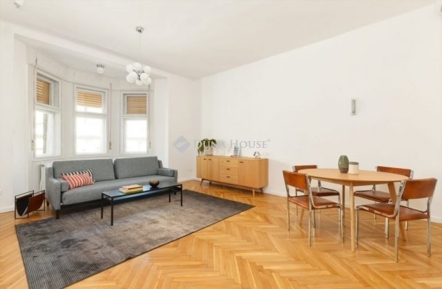 Eladó téglalakás, Budapesten, V. kerületben 145 M Ft, 2 szobás