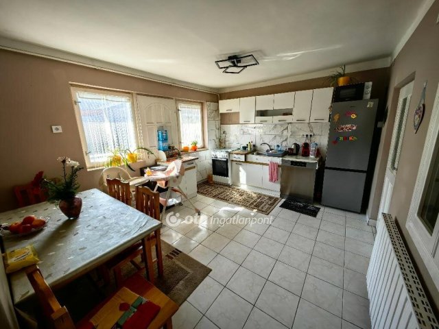 Eladó családi ház, Kunhegyesen 24.99 M Ft, 1+1 szobás