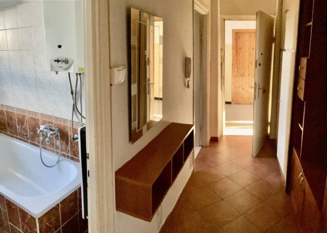 Kiadó téglalakás, albérlet, Szolnokon 125 E Ft / hó, 2 szobás