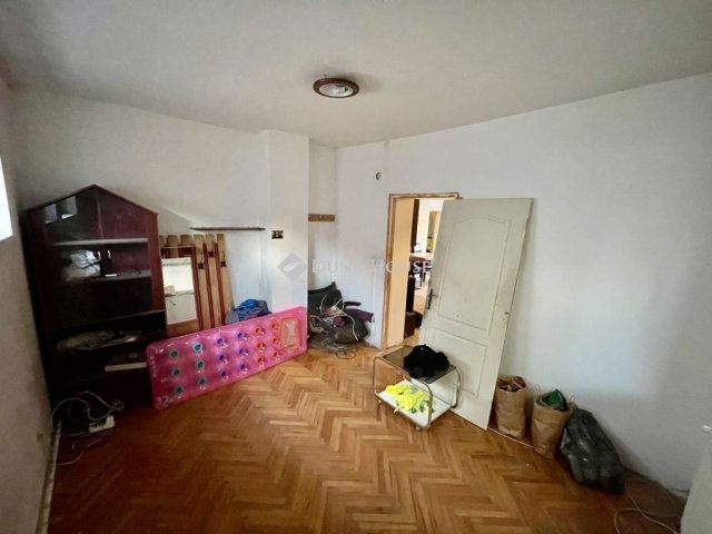 Eladó családi ház, Dunaharasztin 65.5 M Ft, 5 szobás