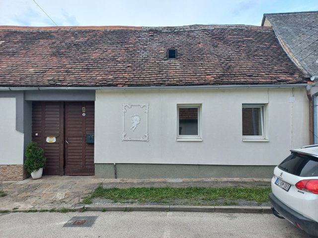 Eladó ikerház, Kőszegen 19.9 M Ft, 2 szobás