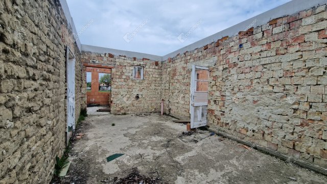 Eladó családi ház, Csémen 29.9 M Ft, 3 szobás