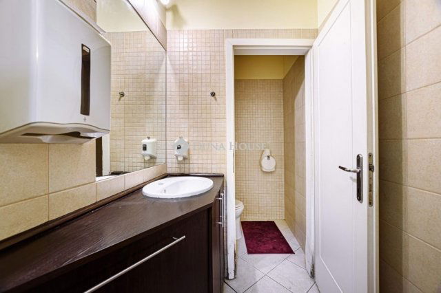 Eladó ipari ingatlan, Budapesten, II. kerületben 84.475 M Ft