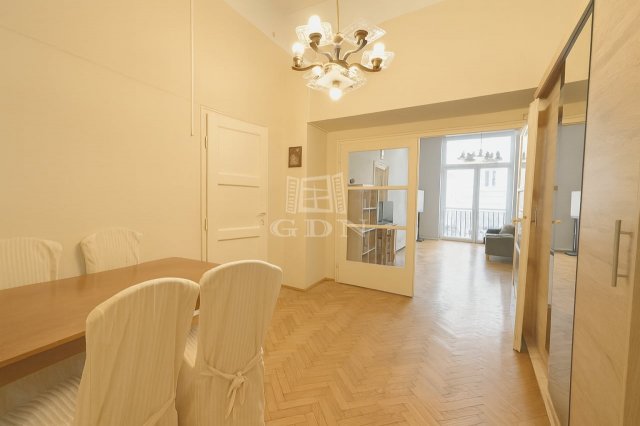 Eladó téglalakás, Budapesten, V. kerületben, Falk Miksa utcában