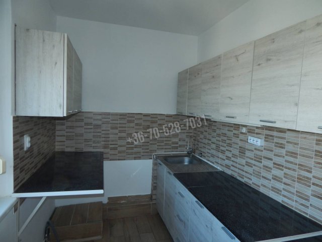 Eladó panellakás, Tatabányán 34.9 M Ft, 2 szobás