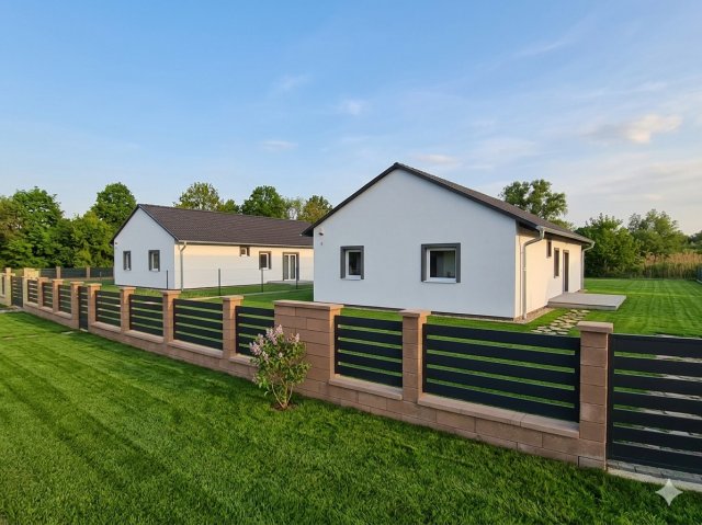 Eladó családi ház, Ráckevén 87.9 M Ft, 4 szobás