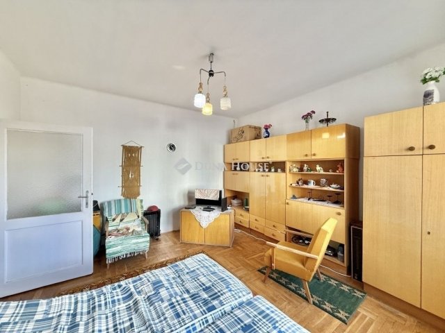 Eladó családi ház, Székesfehérvárott 49.99 M Ft, 2 szobás