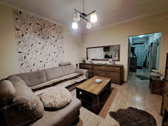 Eladó téglalakás, Nyíregyházán 50.9 M Ft, 3 szobás