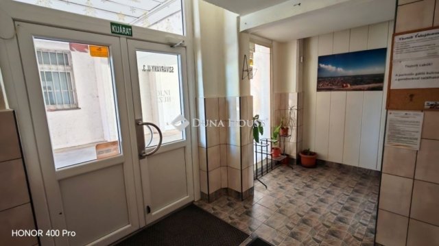 Eladó panellakás, Budaörsön 75.9 M Ft, 1+2 szobás