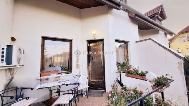 Eladó sorház, Kistarcsán 95 M Ft, 1+3 szobás