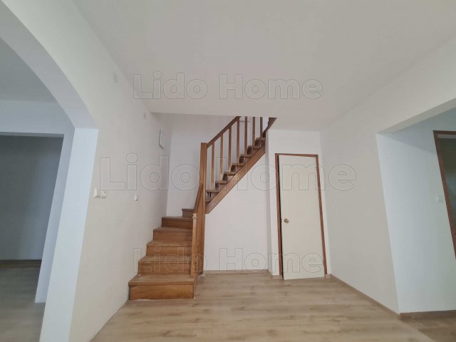 Eladó családi ház, Veszprémben 148 M Ft, 6 szobás