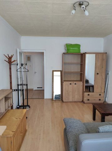 Eladó panellakás, Debrecenben 61.9 M Ft, 4 szobás