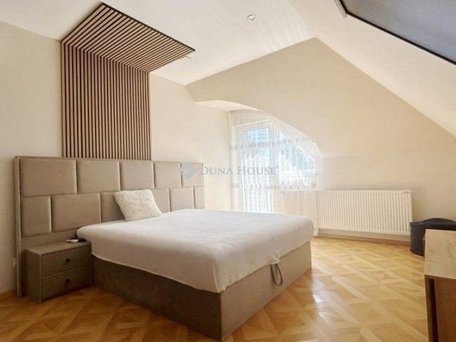 Eladó családi ház, Halásztelken 329 M Ft, 7 szobás