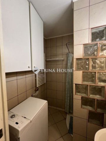 Eladó panellakás, Szegeden 56.5 M Ft, 2 szobás