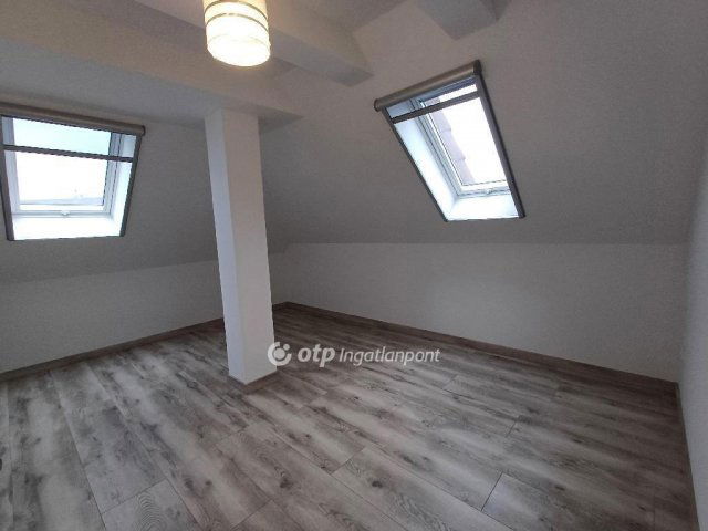 Eladó családi ház, Budapesten, XVI. kerületben 298 M Ft